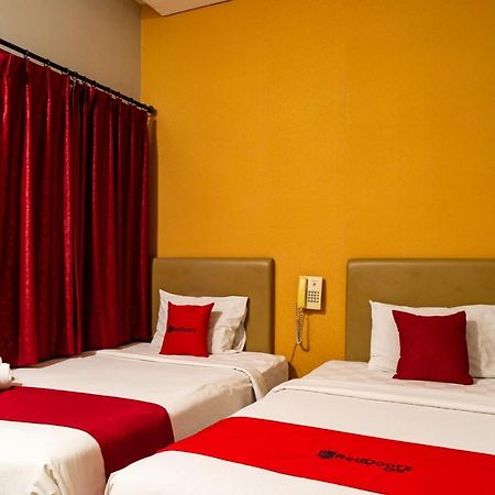 Reddoorz Plus Near Blok M Square Hotel Jakarta Kültér fotó