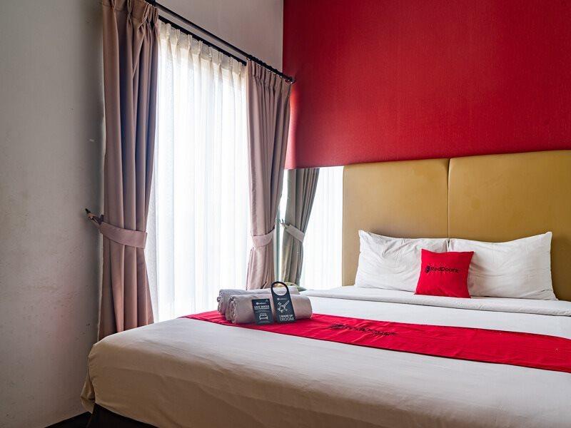 Reddoorz Plus Near Blok M Square Hotel Jakarta Kültér fotó