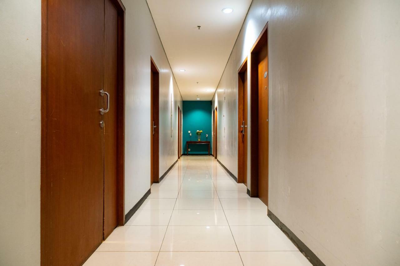 Reddoorz Plus Near Blok M Square Hotel Jakarta Kültér fotó