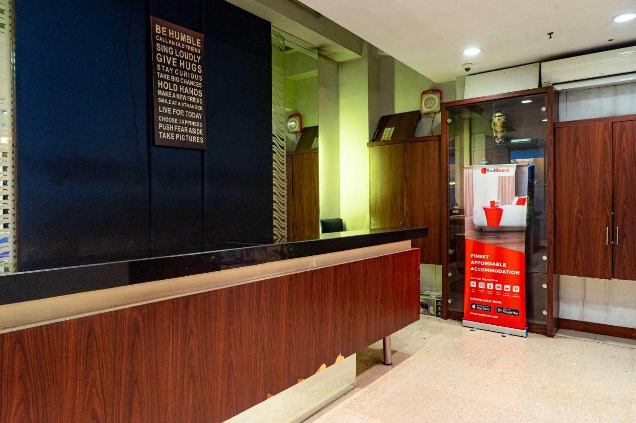 Reddoorz Plus Near Blok M Square Hotel Jakarta Kültér fotó